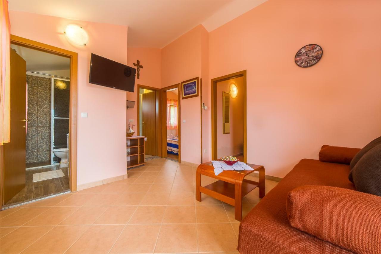 Holiday Home Ana Labin  Kültér fotó