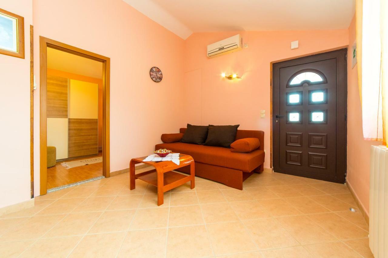 Holiday Home Ana Labin  Kültér fotó